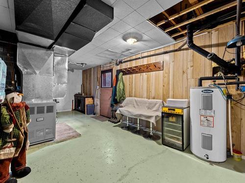 4853 Clearwater Valley Rd, Clearwater, BC - Indoor Photo Showing Basement