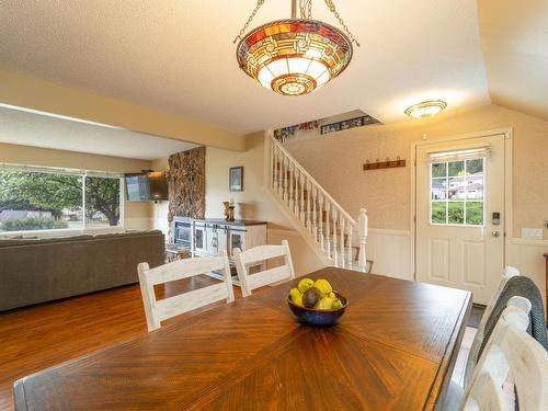 2599 Qu'Appelle Blvd, Kamloops, BC - Indoor Photo Showing Dining Room