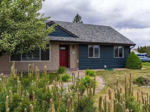 2599 Qu'Appelle Blvd, Kamloops, BC - Outdoor