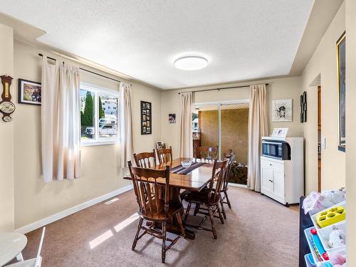 5299 Dallas Drive, Kamloops, BC - Indoor Photo Showing Dining Room