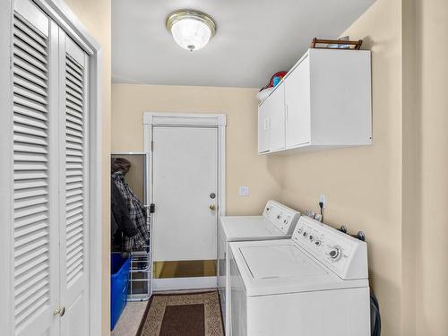 5299 Dallas Drive, Kamloops, BC - Indoor Photo Showing Laundry Room