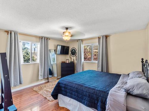 5299 Dallas Drive, Kamloops, BC - Indoor Photo Showing Bedroom