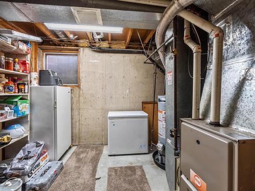 5299 Dallas Drive, Kamloops, BC - Indoor Photo Showing Basement