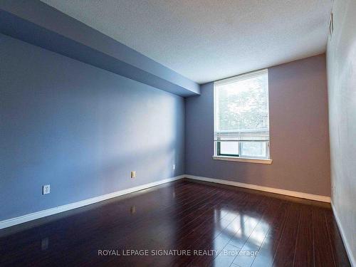 215-135 Hillcrest Ave, Mississauga, ON - Indoor Photo Showing Other Room