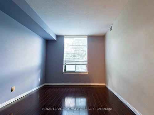 215-135 Hillcrest Ave, Mississauga, ON - Indoor Photo Showing Other Room