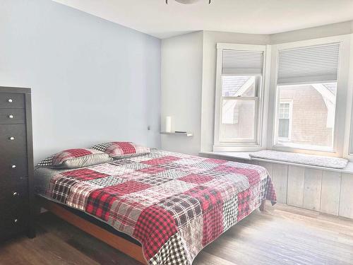 536 Catherine Street, Thunder Bay, ON - Indoor Photo Showing Bedroom