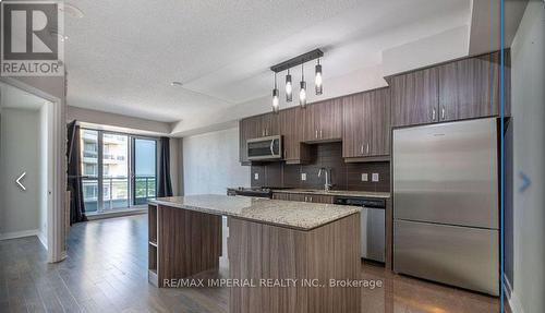 Ne1510 - 9205 Yonge Street, Richmond Hill, ON - Indoor Photo Showing Kitchen With Stainless Steel Kitchen