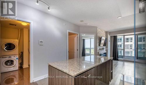 Ne1510 - 9205 Yonge Street, Richmond Hill, ON - Indoor Photo Showing Laundry Room