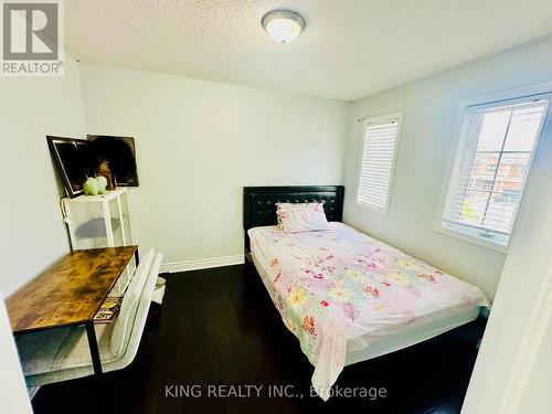 40 Starfish Court, Brampton, ON - Indoor Photo Showing Bedroom