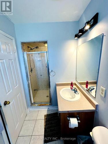 40 Starfish Court, Brampton (Sandringham-Wellington), ON - Indoor Photo Showing Bathroom