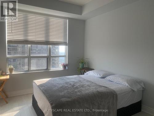 2707 - 35 Kingsbridge Circle, Mississauga (Hurontario), ON - Indoor Photo Showing Bedroom