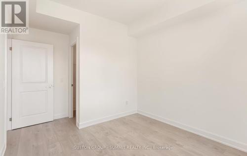 1117 - 3220 William Coltson Avenue, Oakville, ON - Indoor Photo Showing Other Room