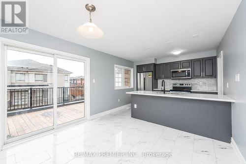 444 Remembrance Road, Brampton (Northwest Brampton), ON -  Photo Showing Kitchen