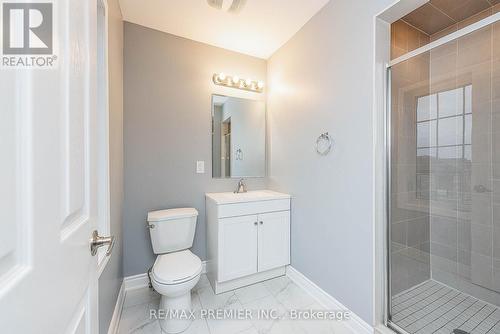 444 Remembrance Road, Brampton (Northwest Brampton), ON - Indoor Photo Showing Bathroom