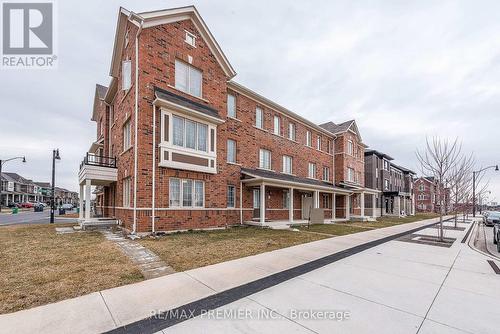 444 Remembrance Road, Brampton (Northwest Brampton), ON - Outdoor With Facade