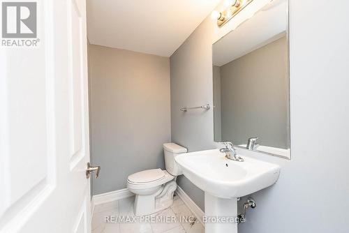 444 Remembrance Road, Brampton (Northwest Brampton), ON - Indoor Photo Showing Bathroom