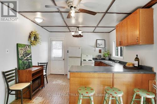 383 Siddon Lake Place, Bancroft, ON - Indoor Photo Showing Kitchen