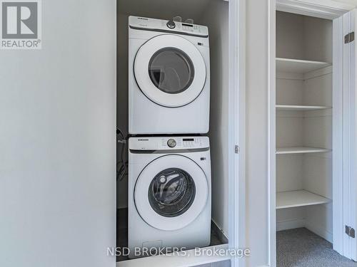 1441 Bradenton Path, Oshawa (Eastdale), ON - Indoor Photo Showing Laundry Room