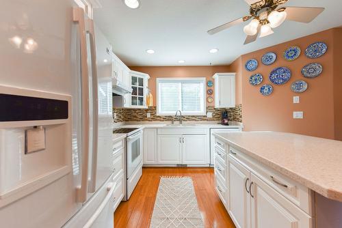 505 Redwing Drive, Penticton, BC - Indoor Photo Showing Kitchen