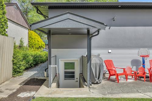 832 Walrod Street, Kelowna, BC - Outdoor With Exterior