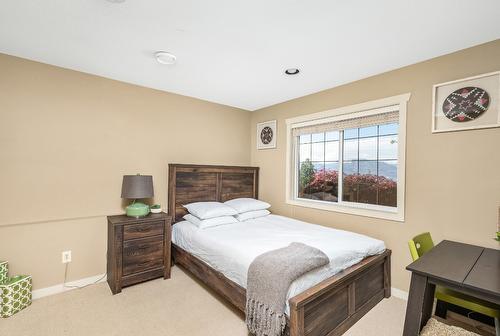 4979 Windsong Crescent, Kelowna, BC - Indoor Photo Showing Bedroom