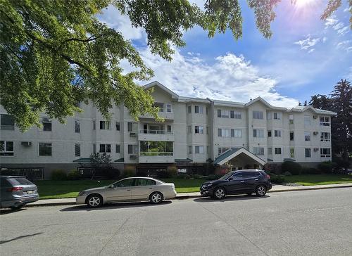 307-1385 Bertram Street, Kelowna, BC - Outdoor With Facade