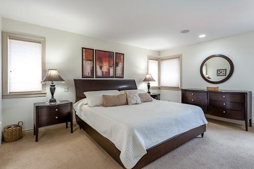 1503 Woodridge Road, Kelowna, BC - Indoor Photo Showing Bedroom