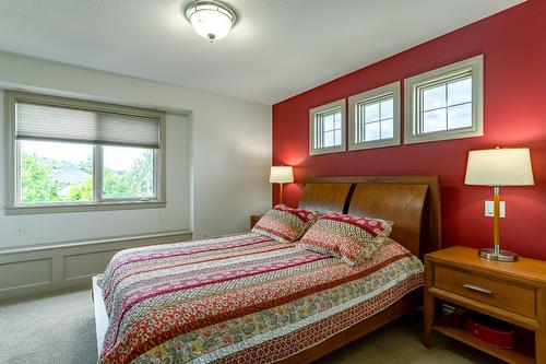 1503 Woodridge Road, Kelowna, BC - Indoor Photo Showing Bedroom