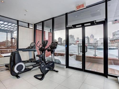 Exercise room - 306-1625 Rue Clark, Montréal (Ville-Marie), QC - Indoor Photo Showing Gym Room