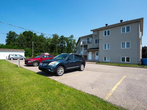 Parking - 3-56 Rue Marie-Victorin, Saint-Eustache, QC - Outdoor