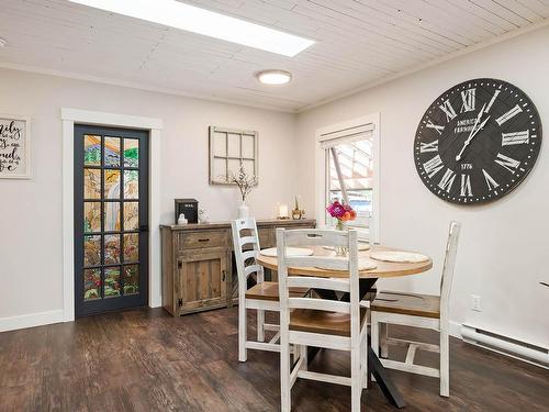 41 Lakeview Drive, Clearwater, BC - Indoor Photo Showing Dining Room