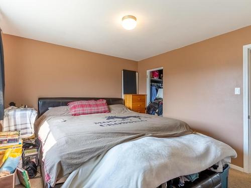 923 12Th Street, Kamloops, BC - Indoor Photo Showing Bedroom