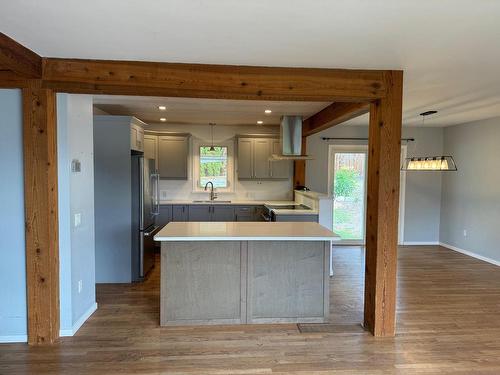 2325 Reid Ave, Merritt, BC - Indoor Photo Showing Kitchen