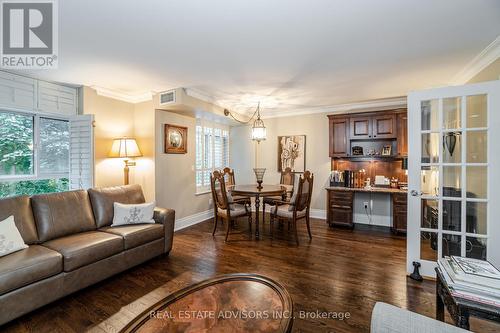 309 - 75 York Mills Road, Toronto (Bridle Path-Sunnybrook-York Mills), ON - Indoor Photo Showing Living Room