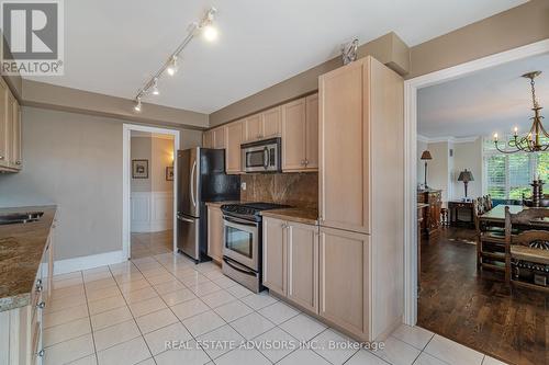 309 - 75 York Mills Road, Toronto (Bridle Path-Sunnybrook-York Mills), ON - Indoor Photo Showing Kitchen