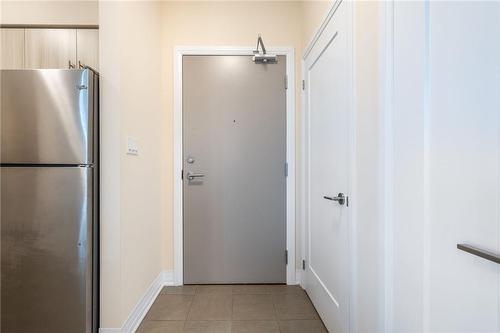 10 Concord Place|Unit #220, Grimsby, ON - Indoor Photo Showing Other Room