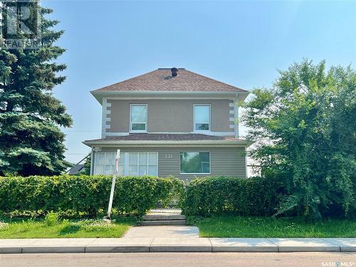 331 12Th Street E, Prince Albert, SK - Outdoor