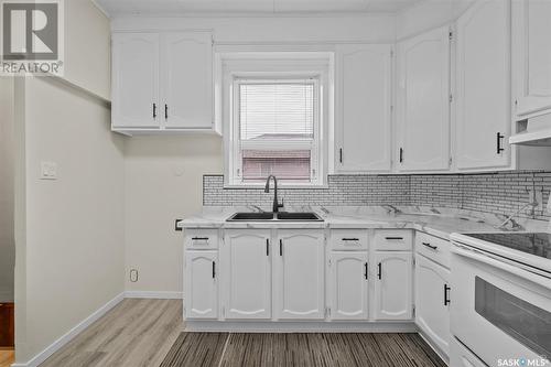 331 12Th Street E, Prince Albert, SK - Indoor Photo Showing Kitchen With Double Sink With Upgraded Kitchen