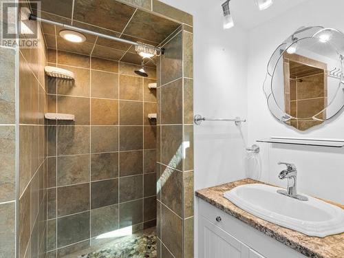 56 Tamarack Drive, Whitehorse, YT - Indoor Photo Showing Bathroom