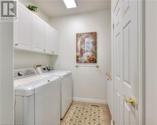 260 Deer Ridge Drive Unit# 32, Kitchener, ON - Indoor Photo Showing Laundry Room