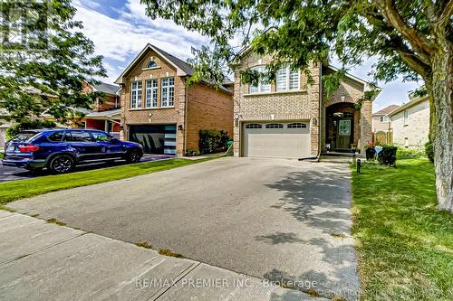 50 Sunny Glen Crescent, Brampton (Northwest Sandalwood Parkway), ON - Outdoor With Facade