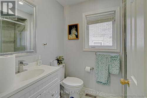 50 Sunny Glen Crescent, Brampton (Northwest Sandalwood Parkway), ON - Indoor Photo Showing Bathroom