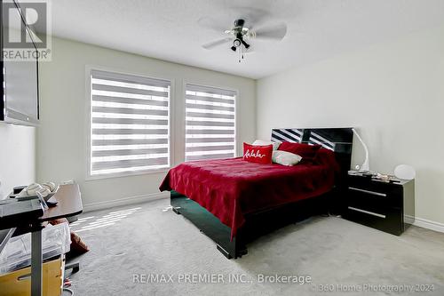 50 Sunny Glen Crescent, Brampton (Northwest Sandalwood Parkway), ON - Indoor Photo Showing Bedroom