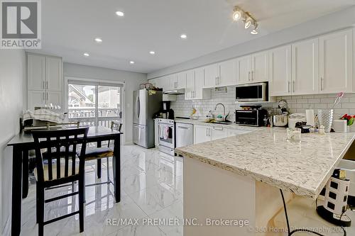 50 Sunny Glen Crescent, Brampton (Northwest Sandalwood Parkway), ON - Indoor Photo Showing Kitchen