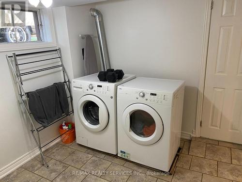 31 Alexandria Crescent, Brampton, ON - Indoor Photo Showing Laundry Room