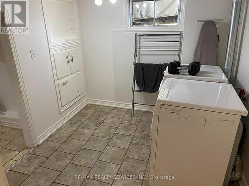 31 Alexandria Crescent, Brampton (Avondale), ON - Indoor Photo Showing Laundry Room