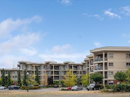 304-6310 Mcrobb Ave, Nanaimo, BC - Outdoor With Facade