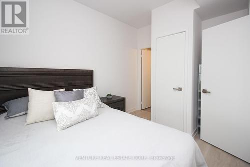 810 - 30 Tretti Way, Toronto (Clanton Park), ON - Indoor Photo Showing Bedroom