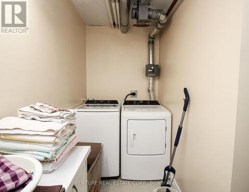 312 - 121 Woodbridge Avenue, Vaughan, ON - Indoor Photo Showing Laundry Room