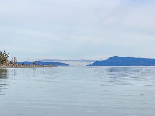 5545 Island Hwy, Qualicum Beach, BC 